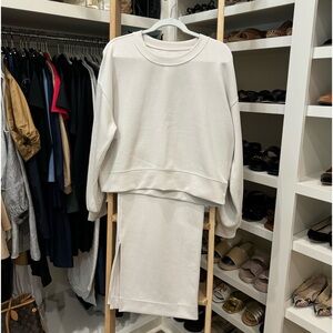 Lululemon Softstreme Set. Size 10.  Color white opal.